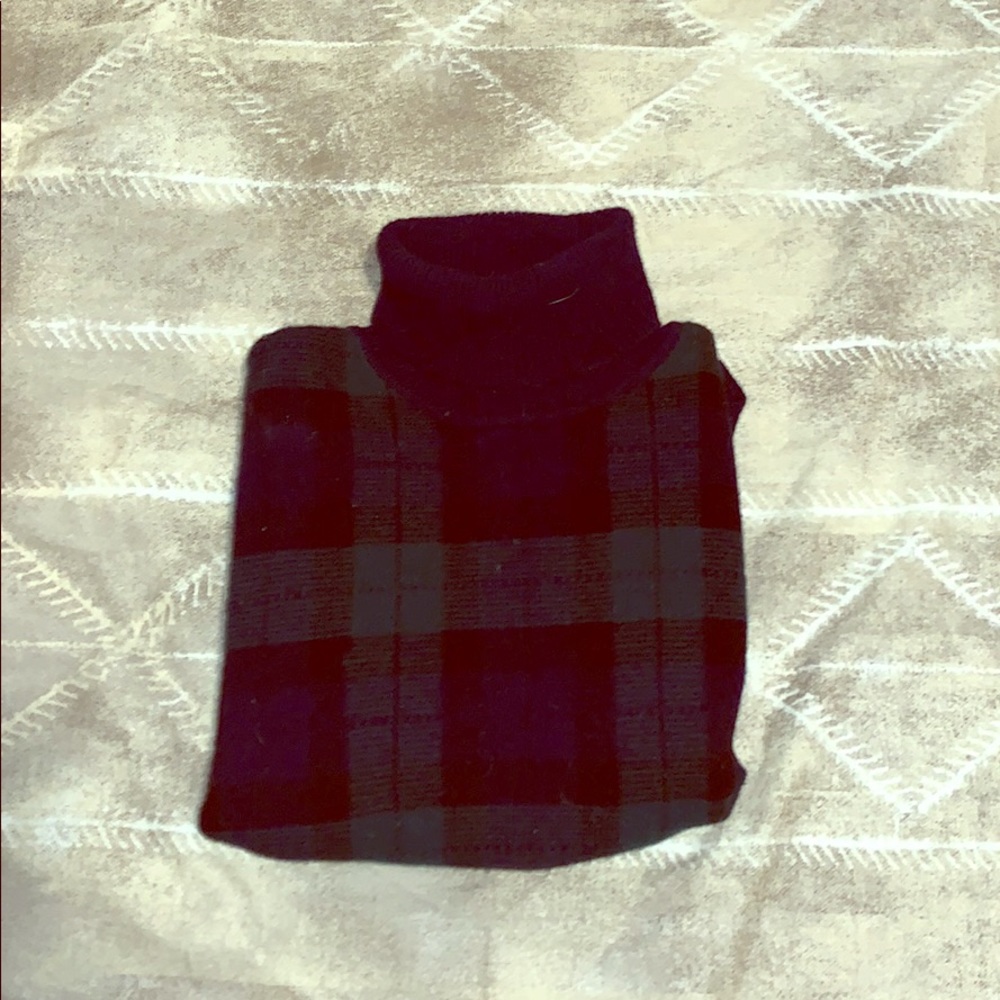 Pattern sweater